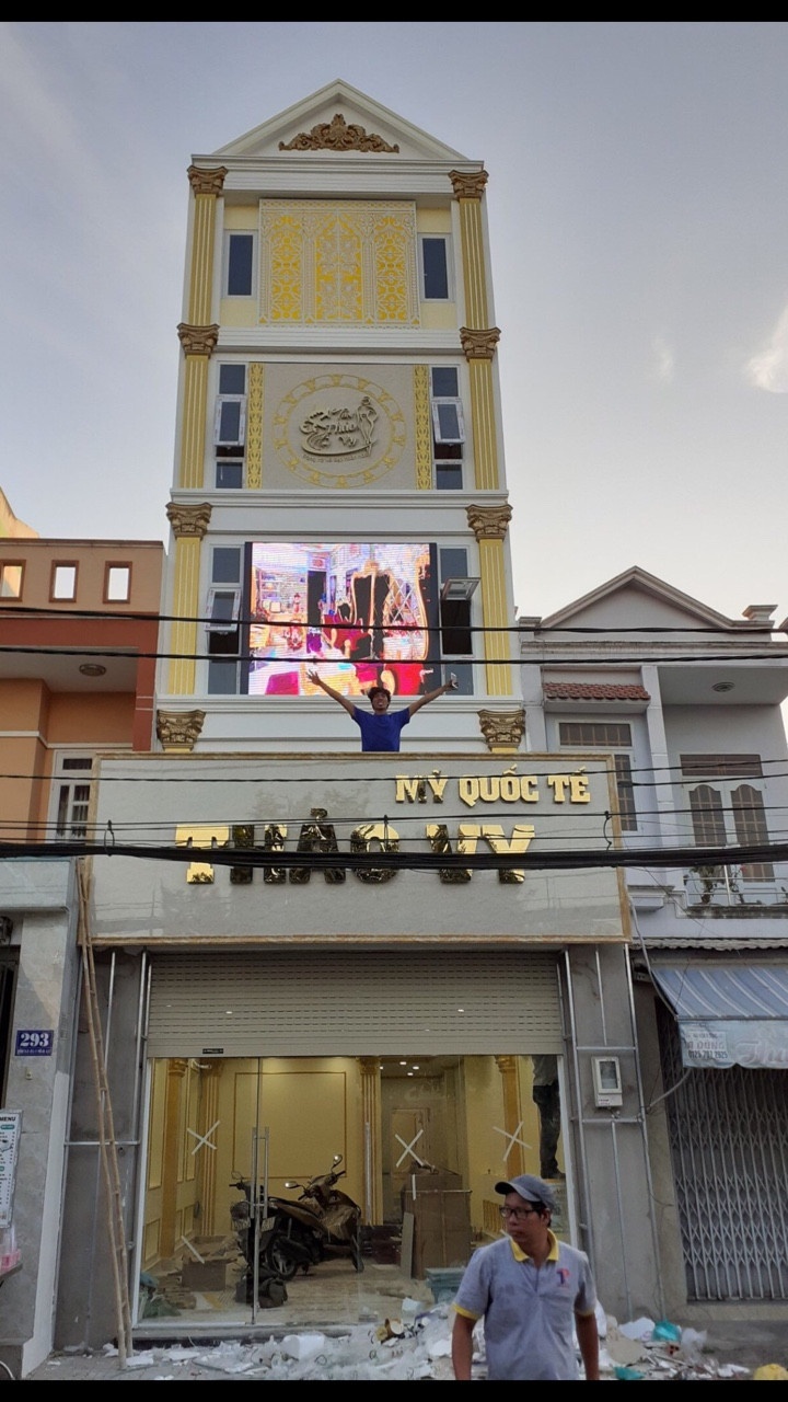 Làm Bảng Hiệu quảng cáo Sài Gòn Tphcm, Thiết kế thi công biển hộp đèn, Alu , Chữ Mica, INOX , Làm bảng hiệu quảng cáo giá rẻ, Bảng lấp lánh Kim Tuyến , Đính Đá