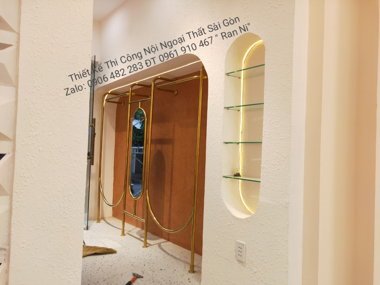 Làm Giá kệ treo, Sào treo đồ máng đồ,Thiết kế Thi công Tổng các hạng Mục shop thời trang sài gòn HCM