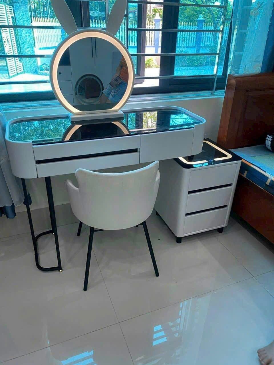 Bàn trang điểm đẹp sài gòn, Thông minh có loa nghe nhạc Tphcm, Bàn Phấn, Bàn Trang Điểm Sang Trọng